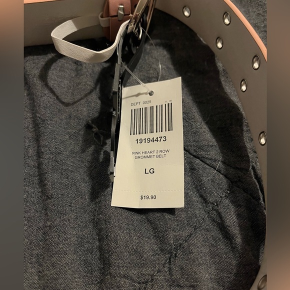 Hot Topic Heart Belt - Picture 3 of 3